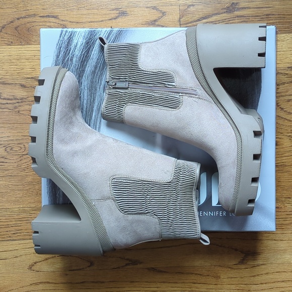 JLO Jennifer Lopez Emalee Bootie Platform Boot Women's Size 10 In Grey Beige - Picture 4 of 16